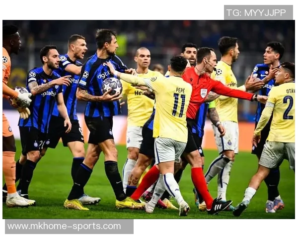 世界杯波尔图与切尔西激战成平争议判罚引发全场热议