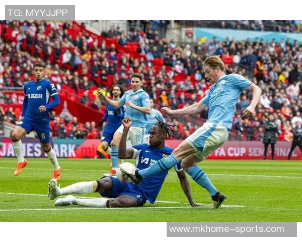 足总杯精彩对决曼城逆转马竞乌龙球引发争议与热议 足总杯精彩对决曼城逆转马竞乌龙球引发争议与热议