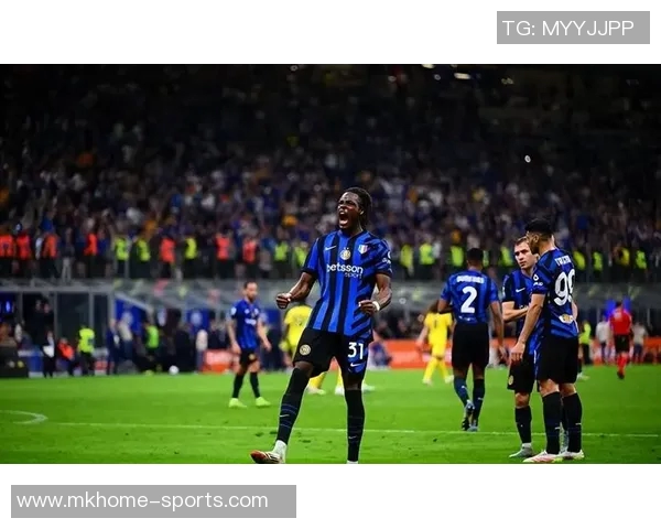 中超精彩对决多特蒙德绝杀巴萨引发争议判罚全场沸腾 中超精彩对决多特蒙德绝杀巴萨引发争议判罚全场沸腾